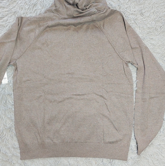 NWT Old Navy Static Gray Long Sleeve Hoodie Sweatshirt, XL - Picture 8 of 10